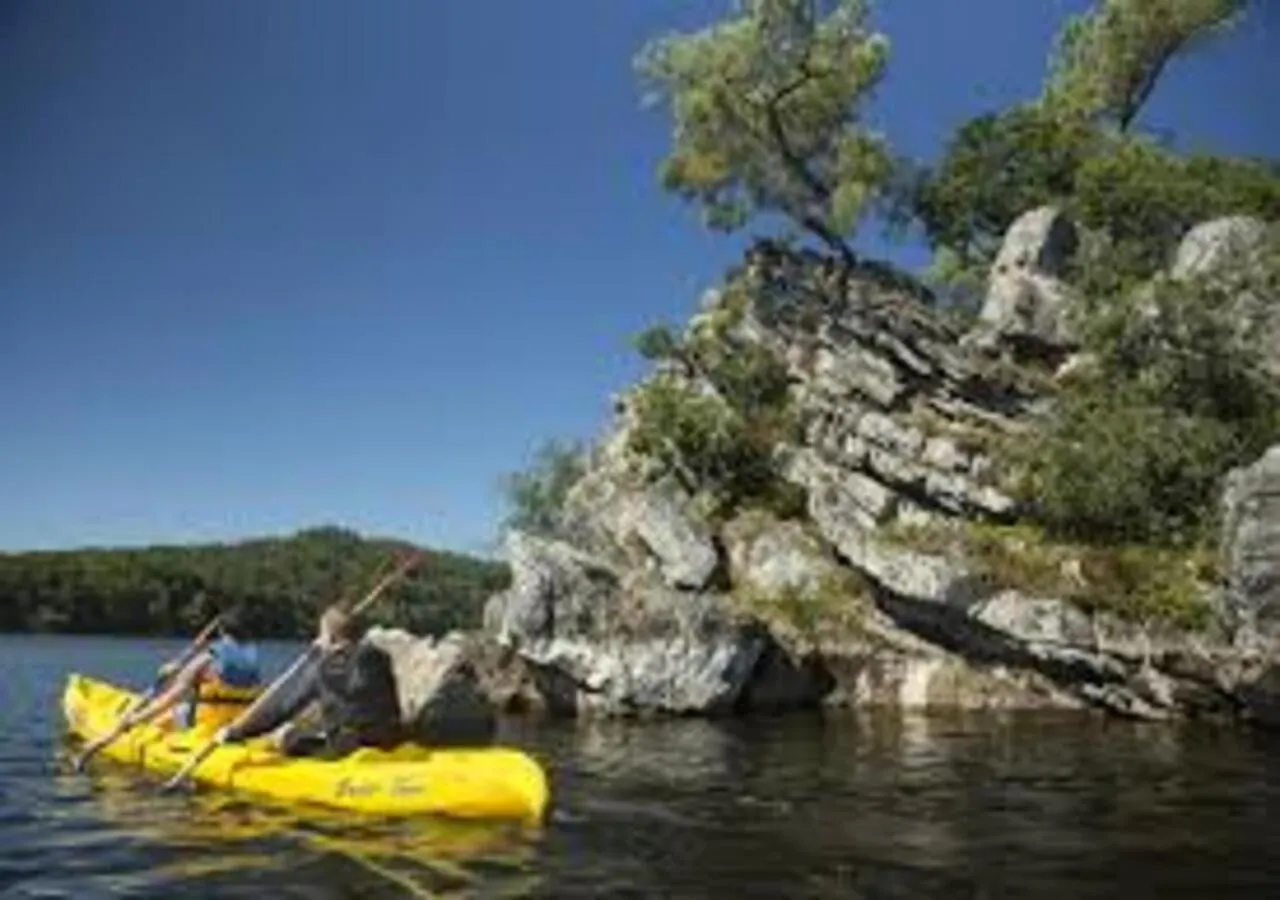 Holiday home Au Fil De L'Eau, 5 Min A Pied Du Lac De Guerledan Caurel